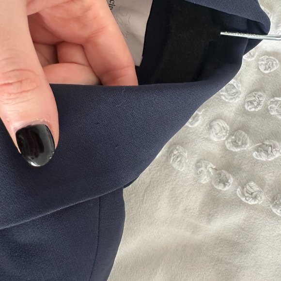 Cinq à Sept Cheyenne Blazer Jacket Rhinestone Flower Embellishments in Navy Sz 4 - Picture 4 of 11